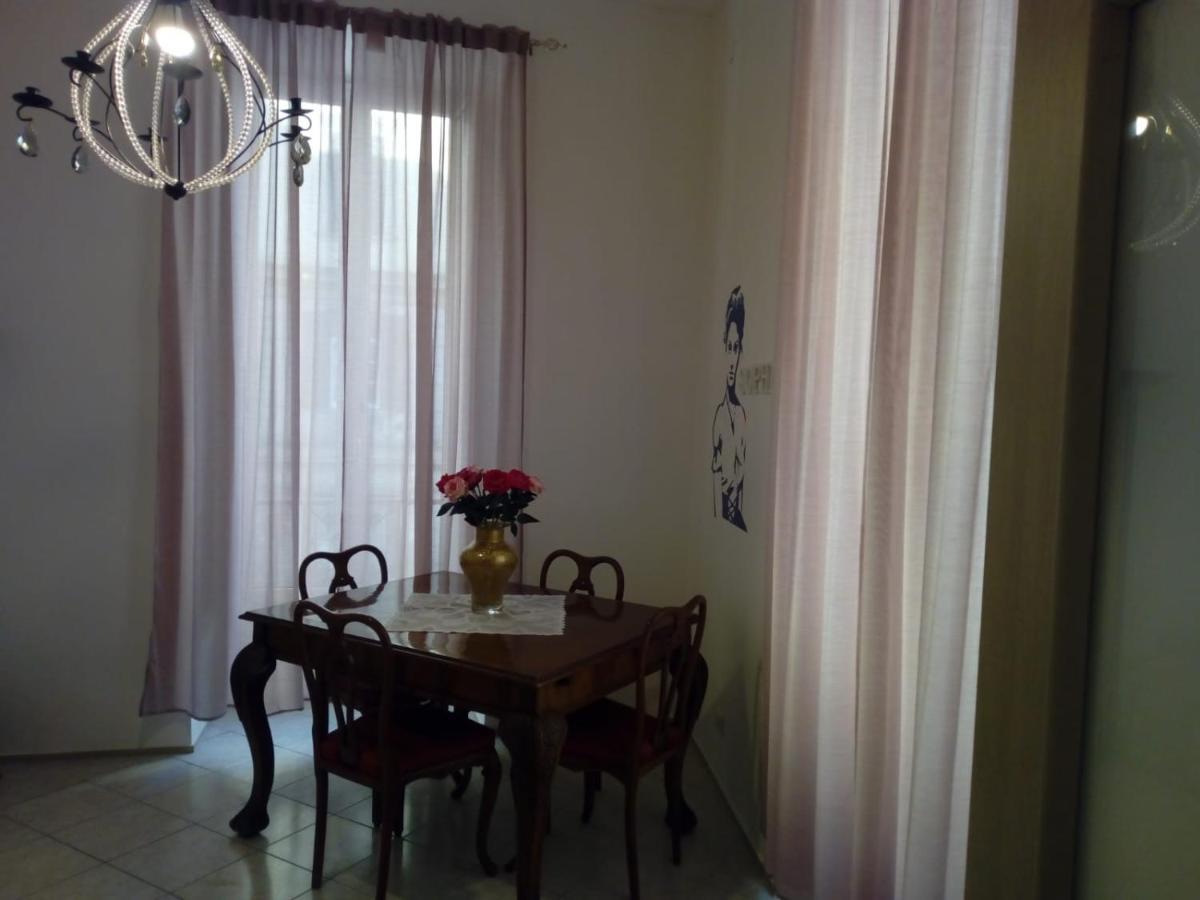 La Passione Italiana Apartment Наполи Екстериор снимка